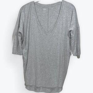 NWT Express Light Heather Gray V-Neck Loose Tee Size Small